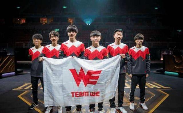 在赛后的采 在赛后的采