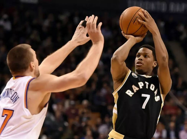 她看到了一 她看到了一