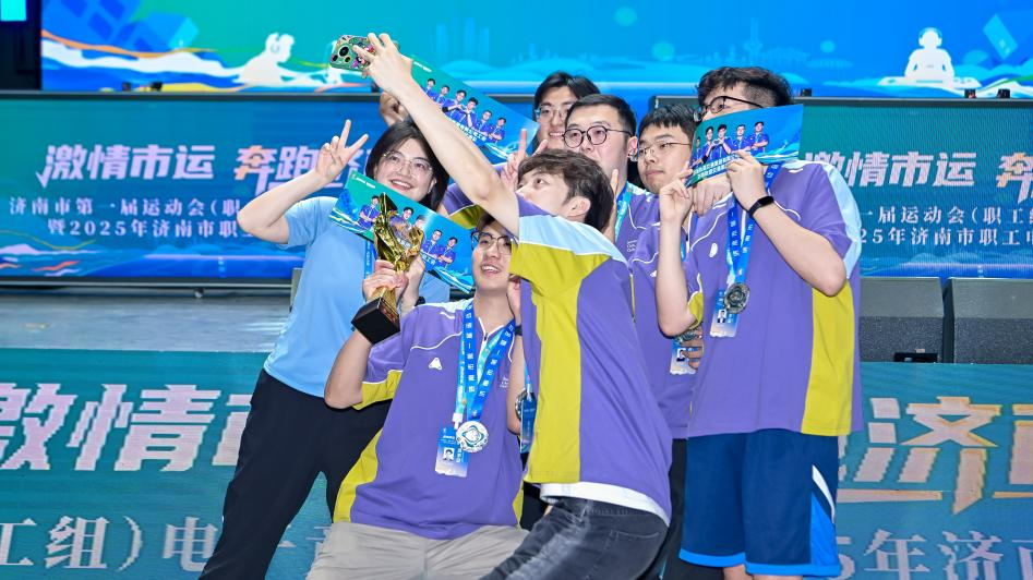 色的防守策 色的防守策