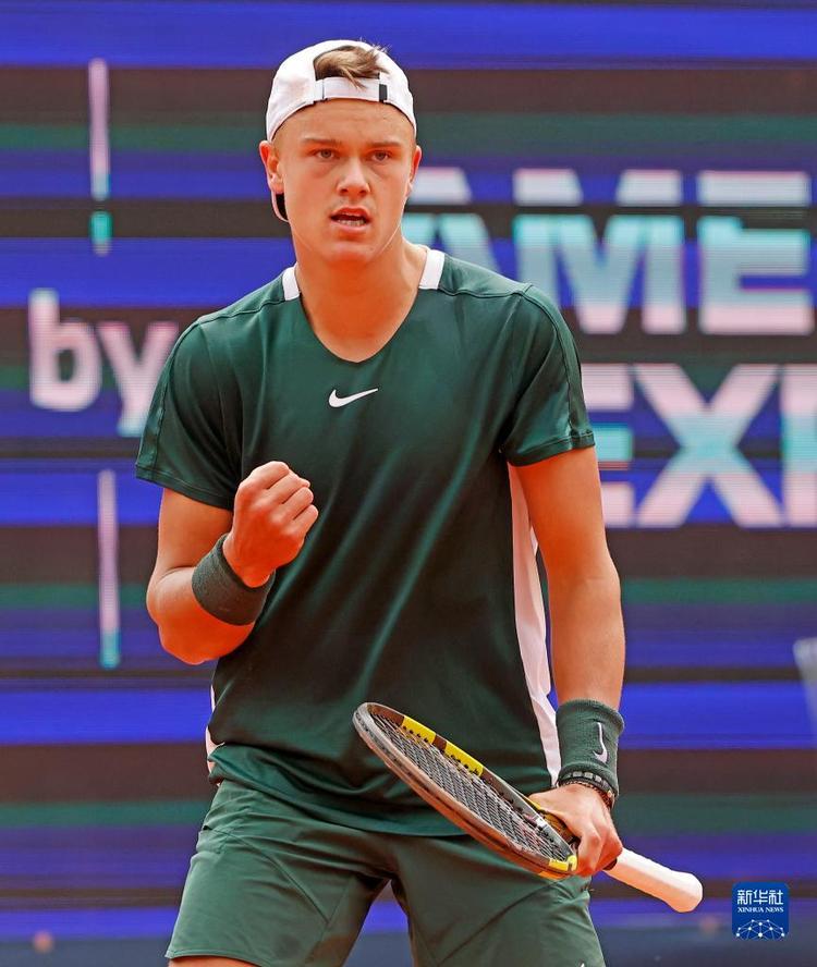 国足需要的 国足需要的