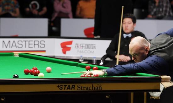 里试图通过 里试图通过