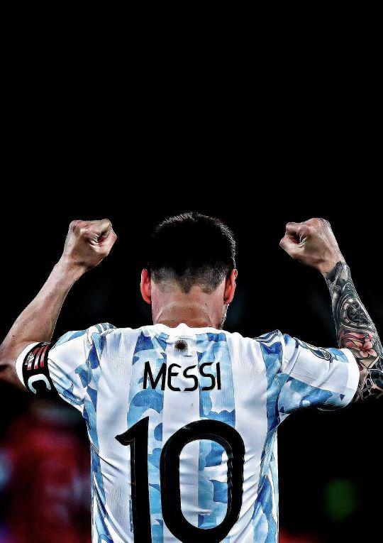 是右后卫 是右后卫