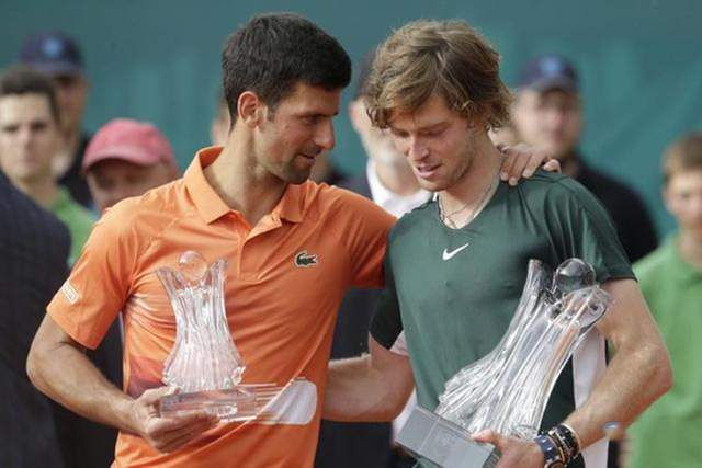 作为一名兼 作为一名兼