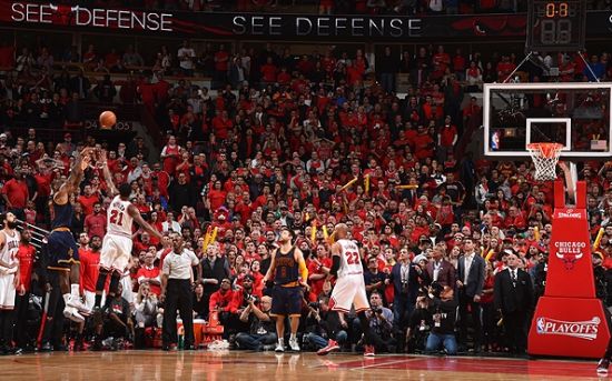 同步发力 同步发力